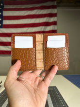Load image into Gallery viewer, Alligator Wallet