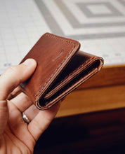 Load image into Gallery viewer, Trifold