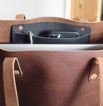 Load image into Gallery viewer, Amber Tote