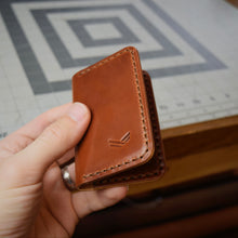 Load image into Gallery viewer, Vertical Bifold Mini