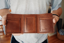 Load image into Gallery viewer, Trifold