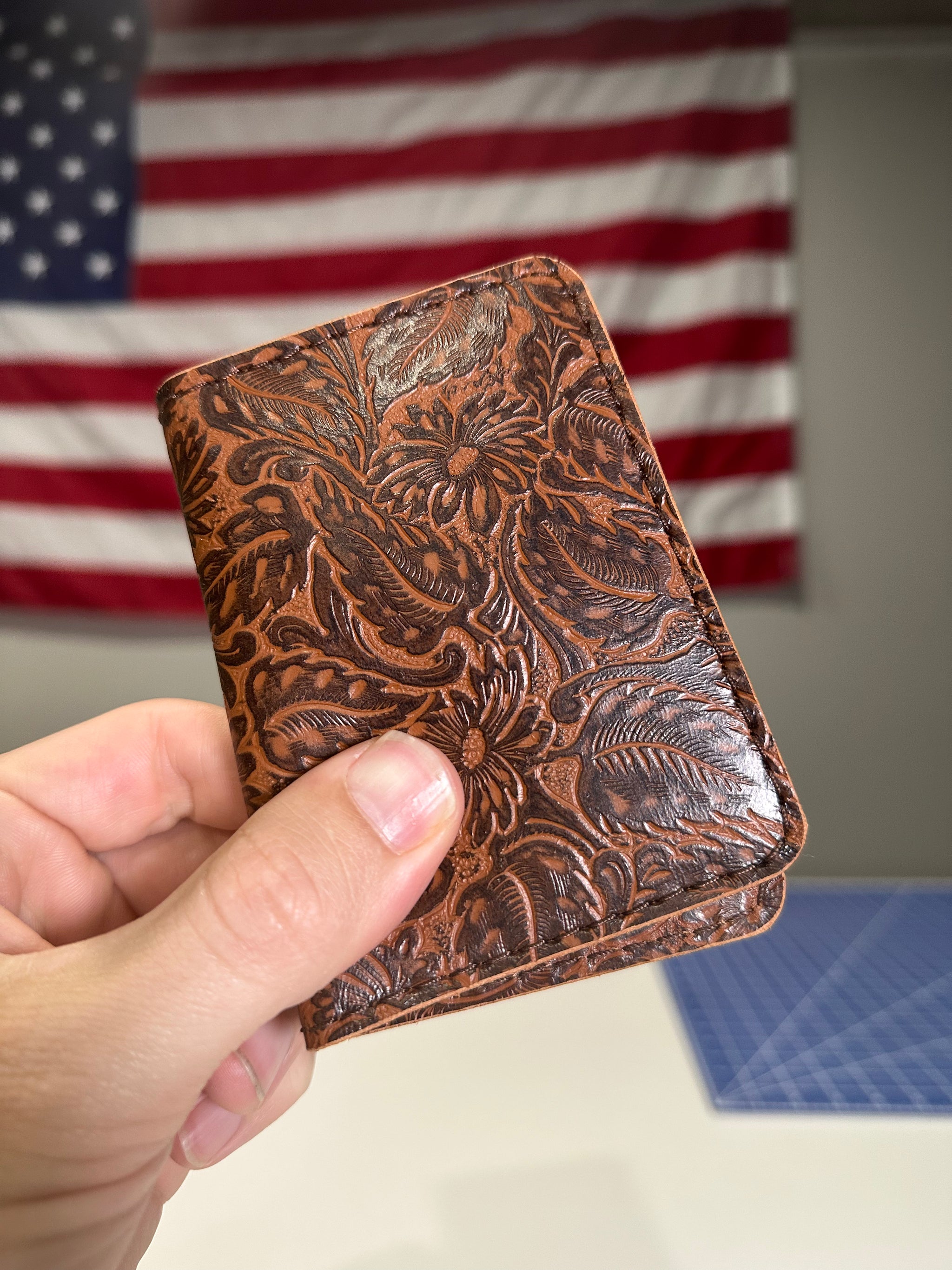 財布 EMBOSSED LEATHER WALLET Limited Embossed Vertical Bifold – MorrisonMade Leather