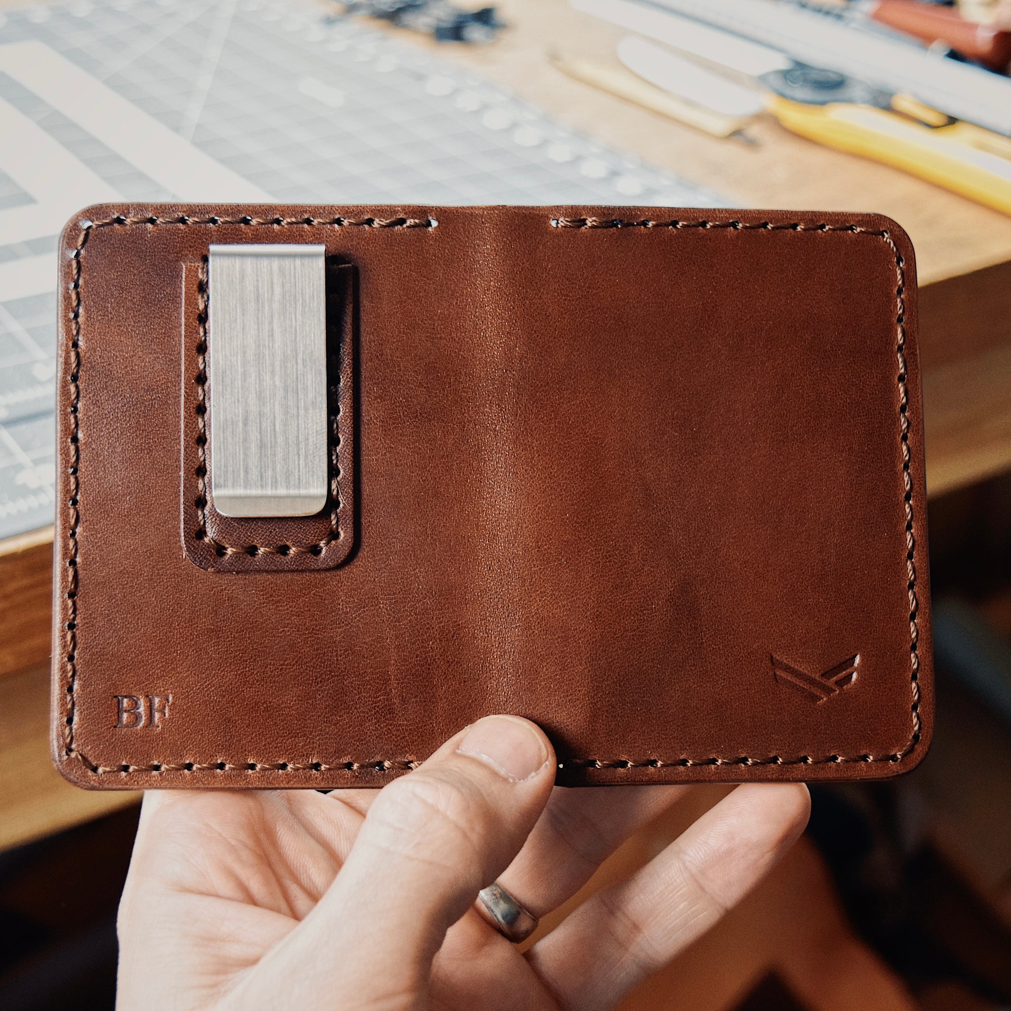 Vertical Bifold w/ Money Clip – MorrisonMade Leather