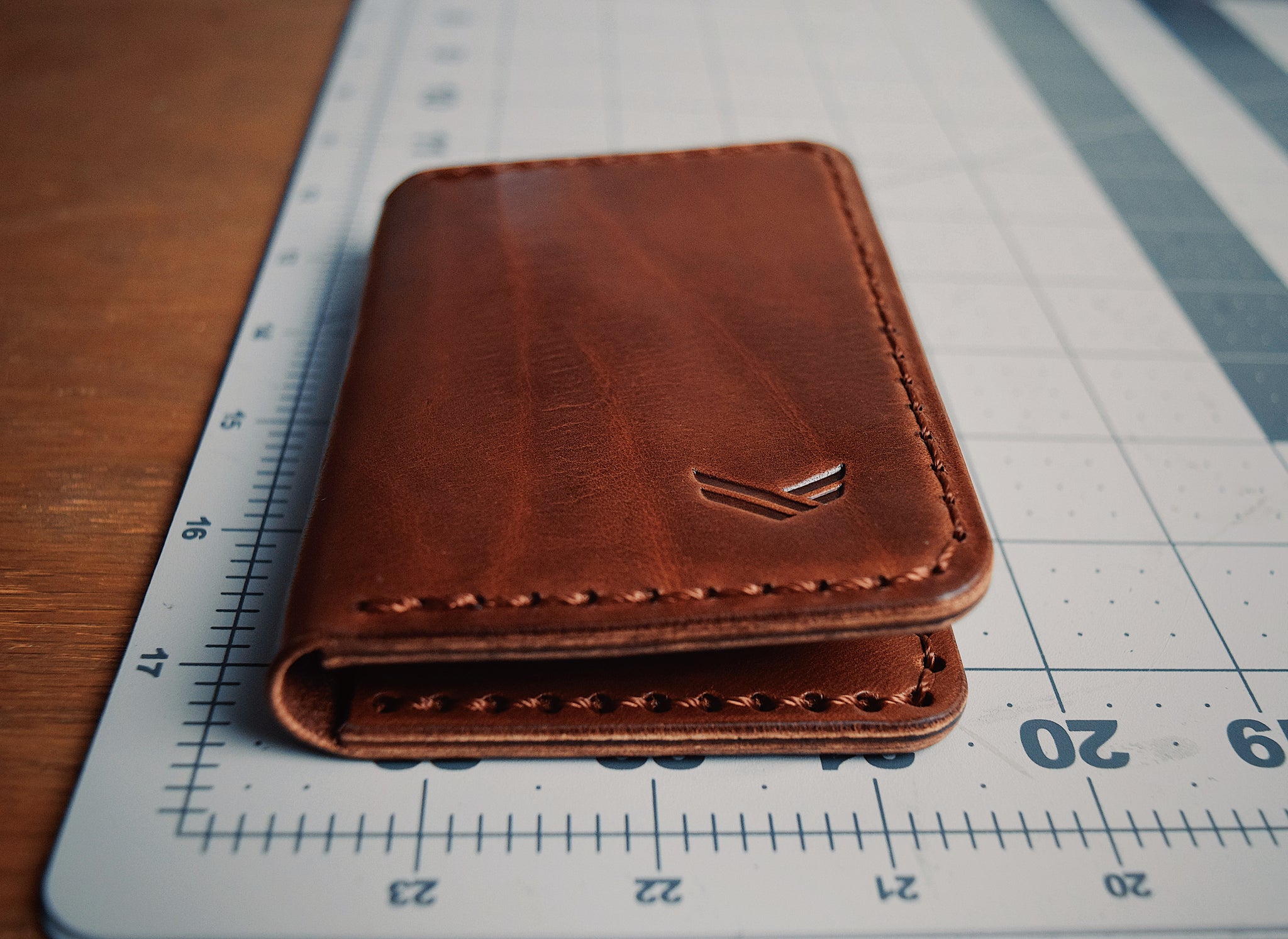 Vertical Bifold w/ Money Clip – MorrisonMade Leather